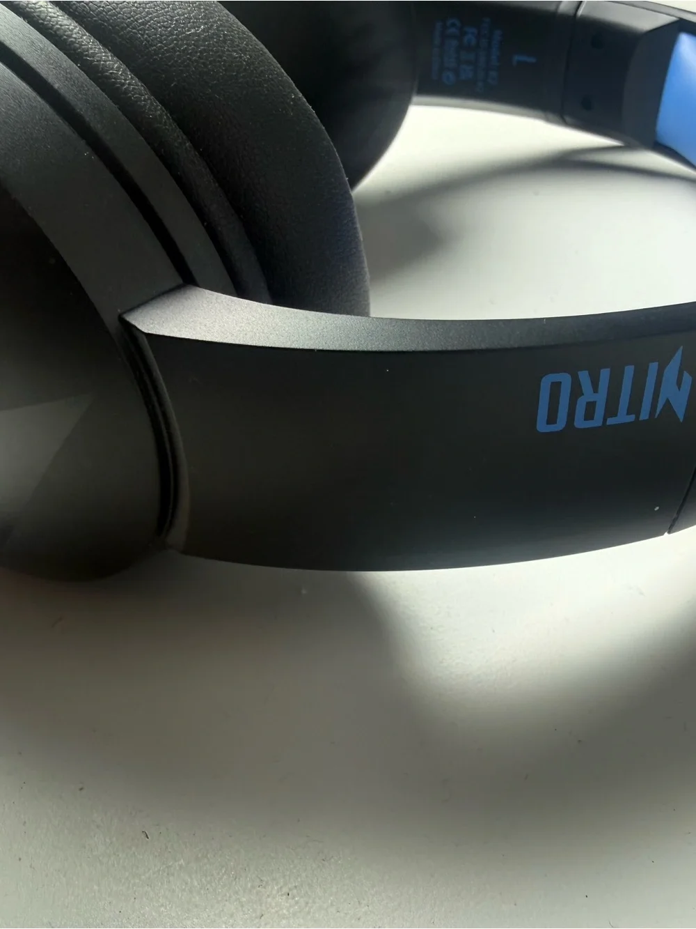 Acer Over-Ear Gaming Headset in Black and Blue